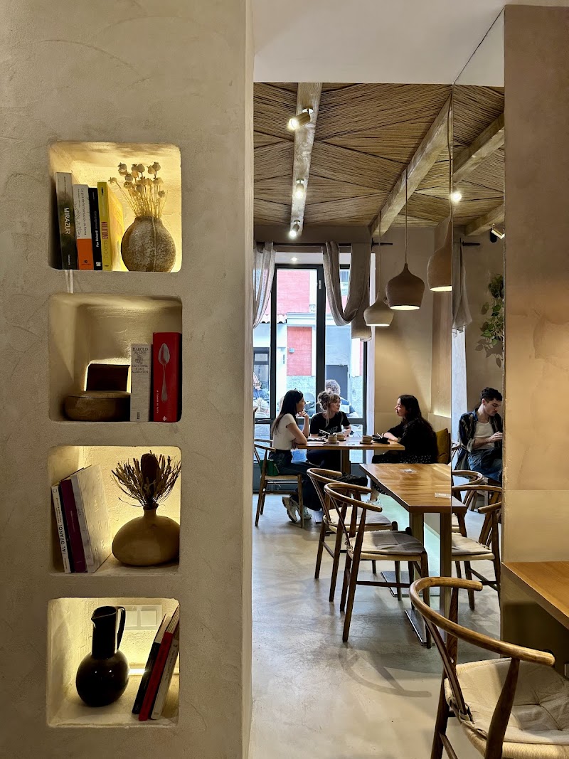 Natif Cafe / Madrid Place mentioned in saved reels