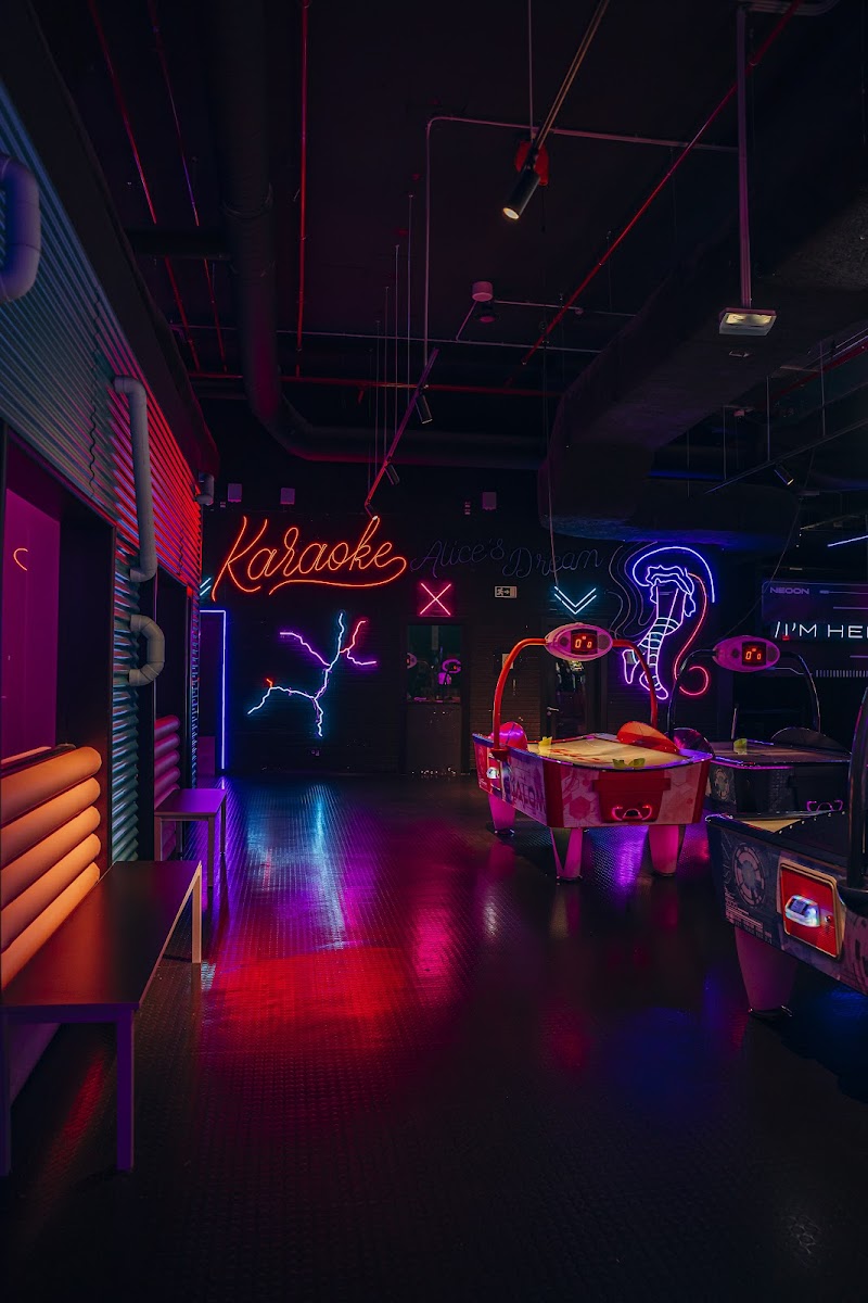 NEEON Arcade / Lisbon