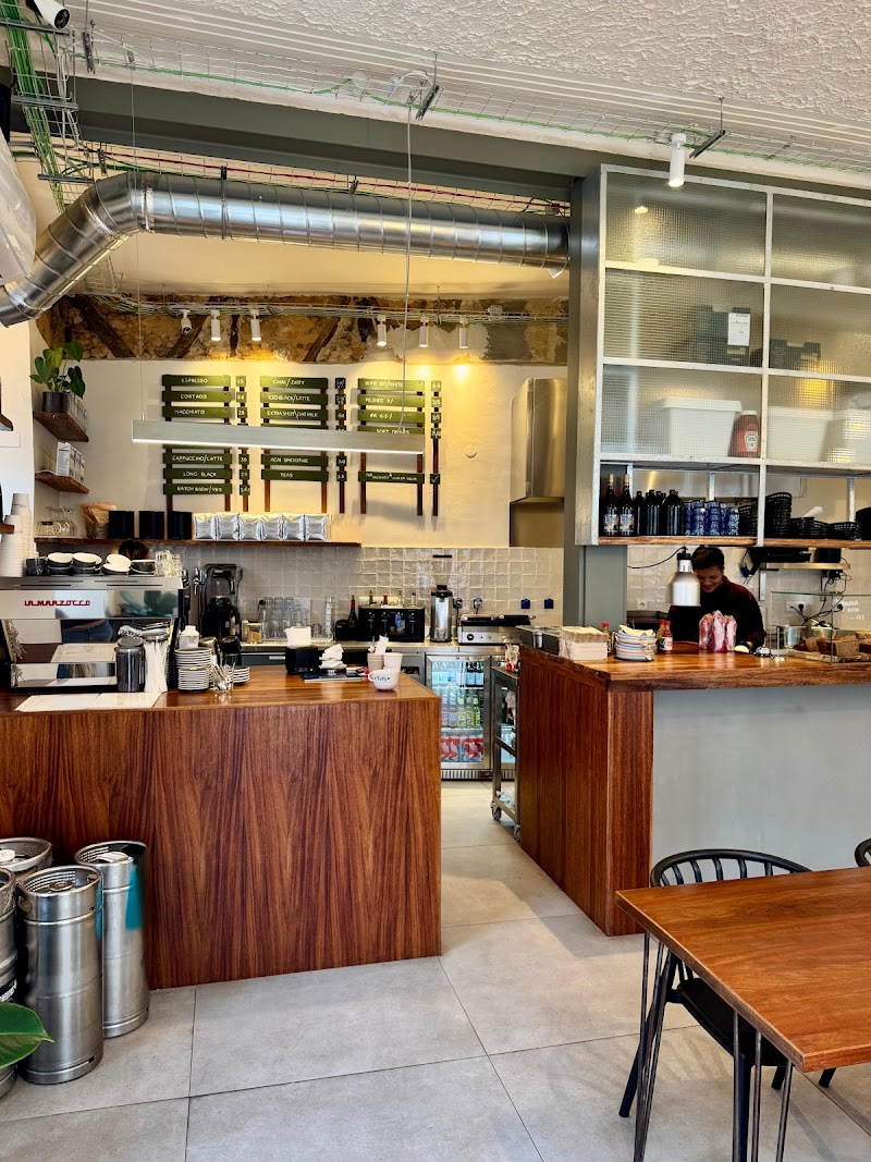 Neighbourhood Cafe / Lisbon