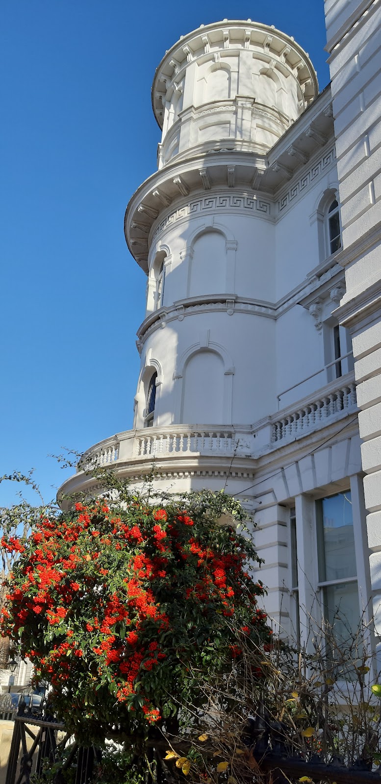 Neighbourhood / London