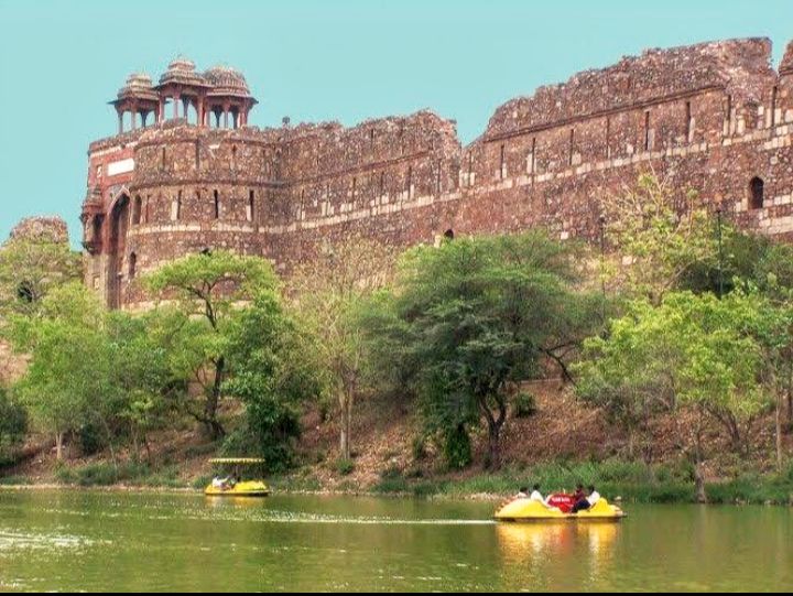 New Delhi Place mentioned in saved reels