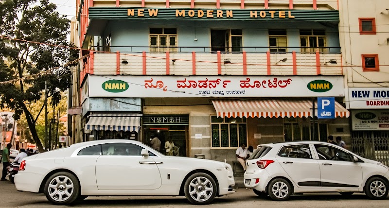 New Modern Hotel / Shankarapura