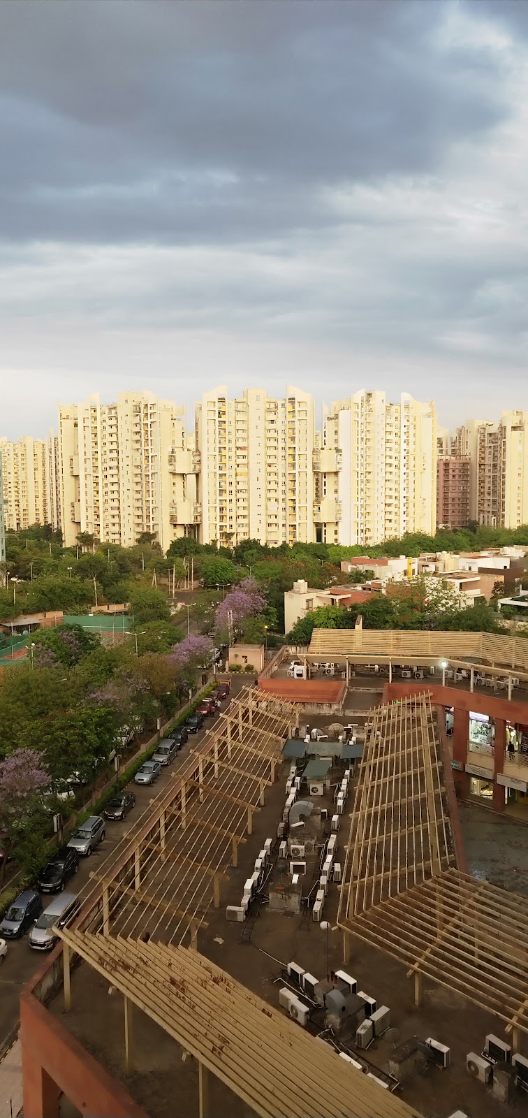 Nirvana Country / Sector 50