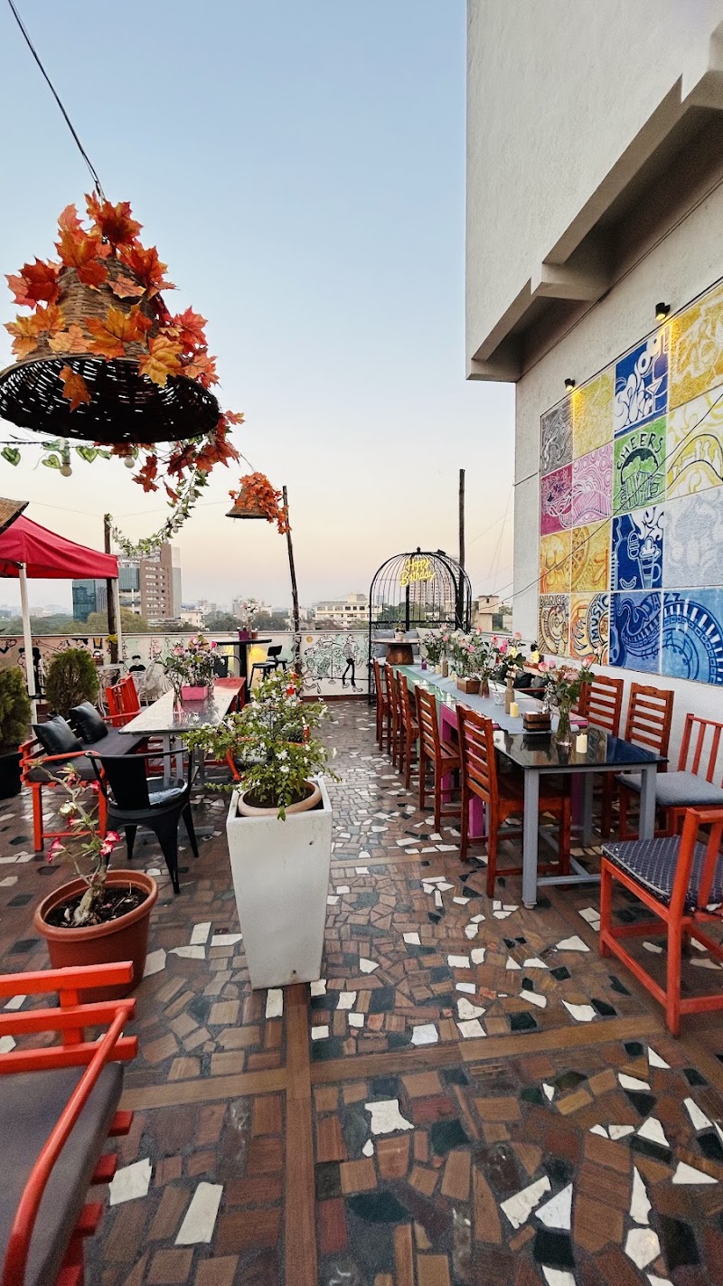 Open Window Cafe Bistro / Pune