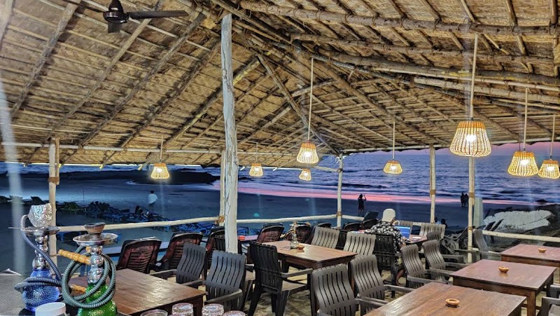 Ozran Cliff Cafes / Vagator