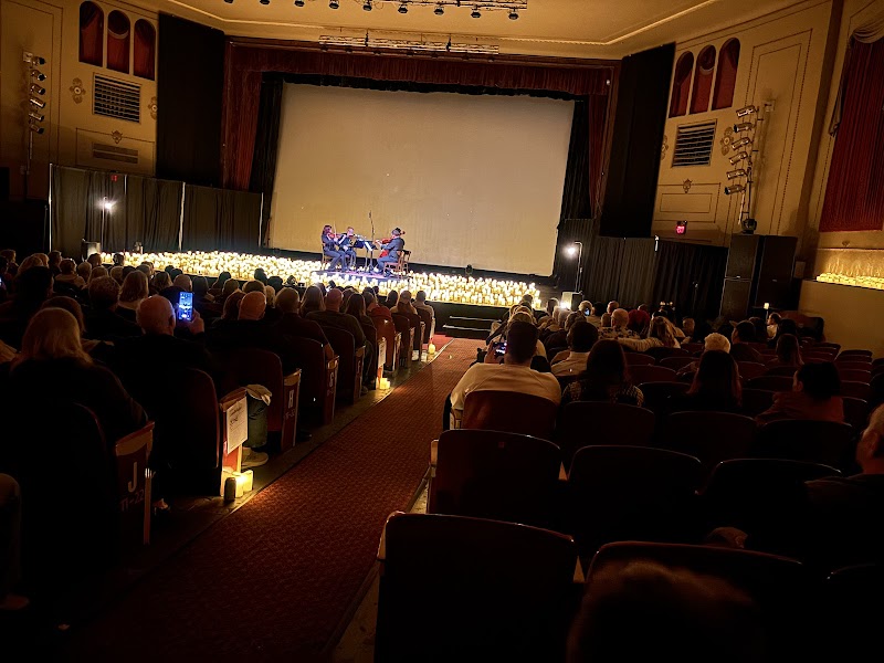 Palace on James / Syracuse