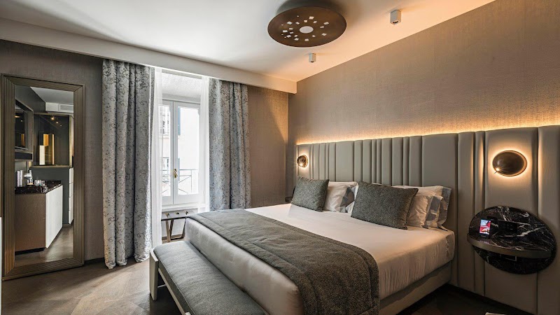 Pantheon Iconic Hotel / Rome