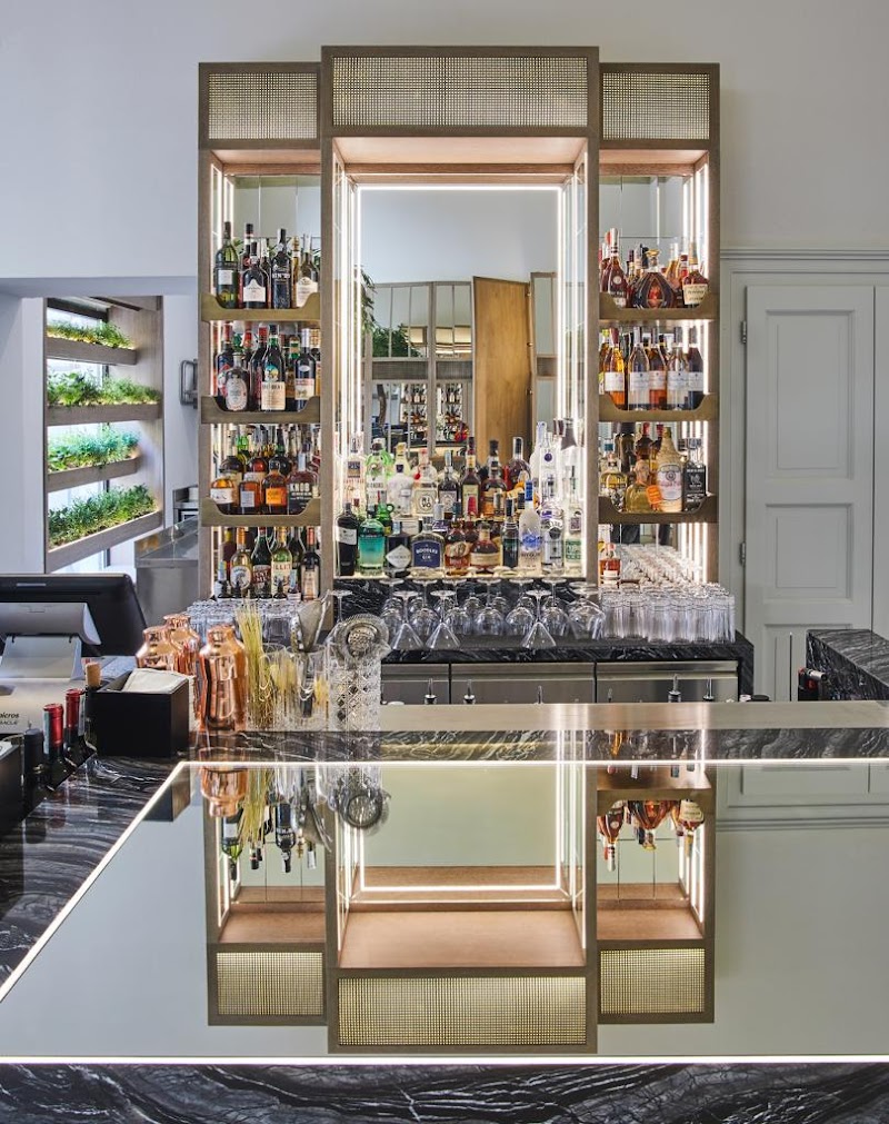 Paper Moon Giardino / Milan