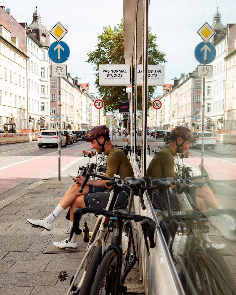 Pas Normal Studios / München