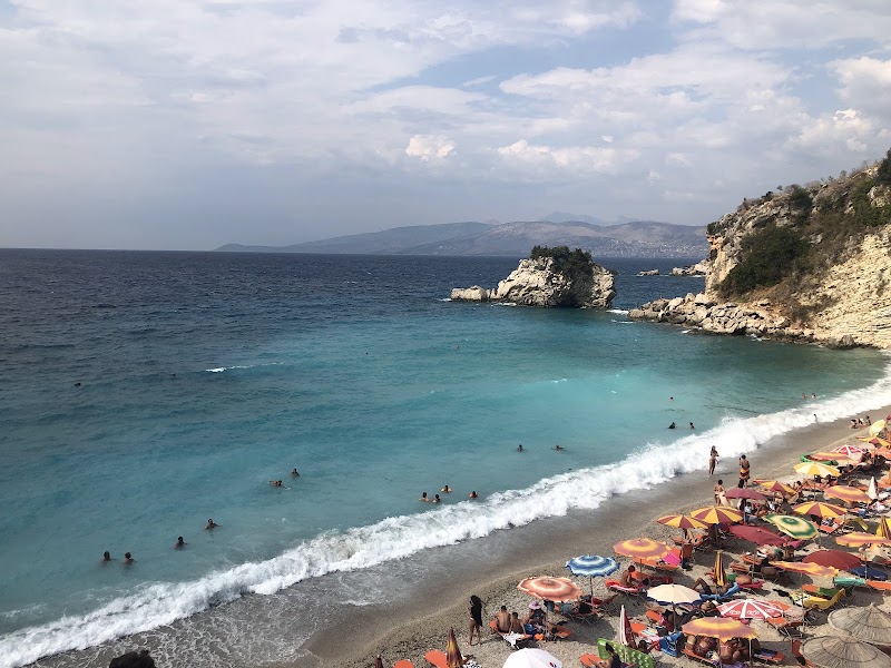 Pasqyra Beach / Ksamil