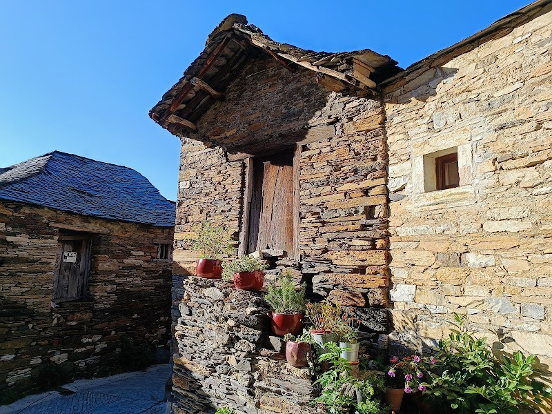 Peñalba de Santiago / León Place mentioned in saved reels
