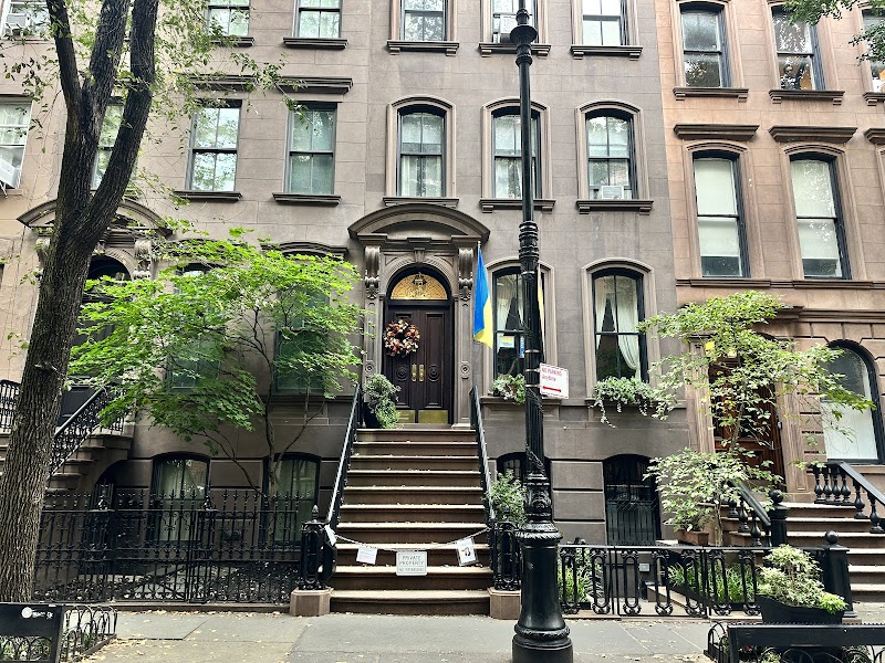 Perry St / West Village Place mentioned in saved reels