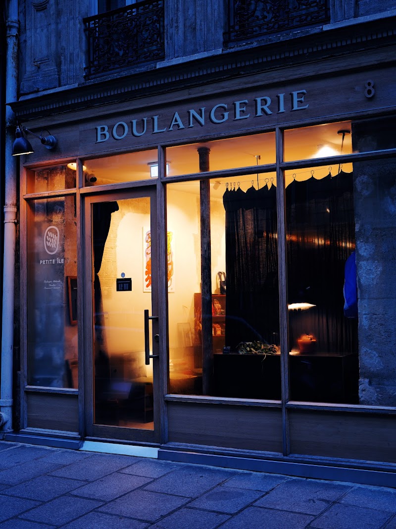 Petite Île Boulangerie / Paris