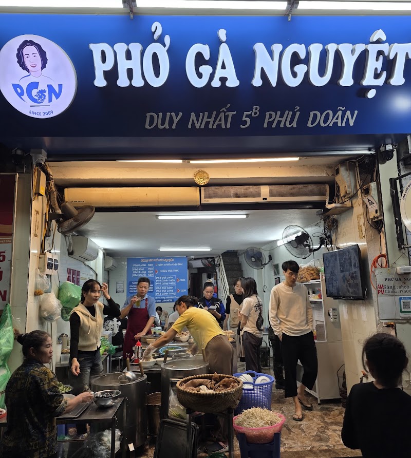 Phở Gà Nguyệt