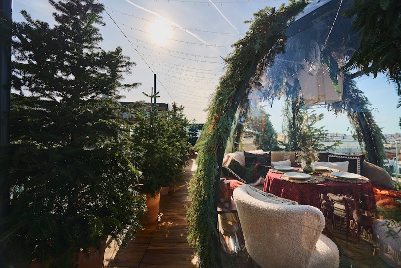 Picos Pardos Sky Lounge / Madrid