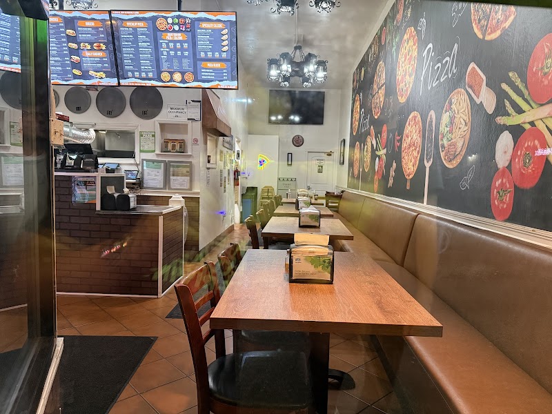 Pizza Lovers Place mentioned in saved reels