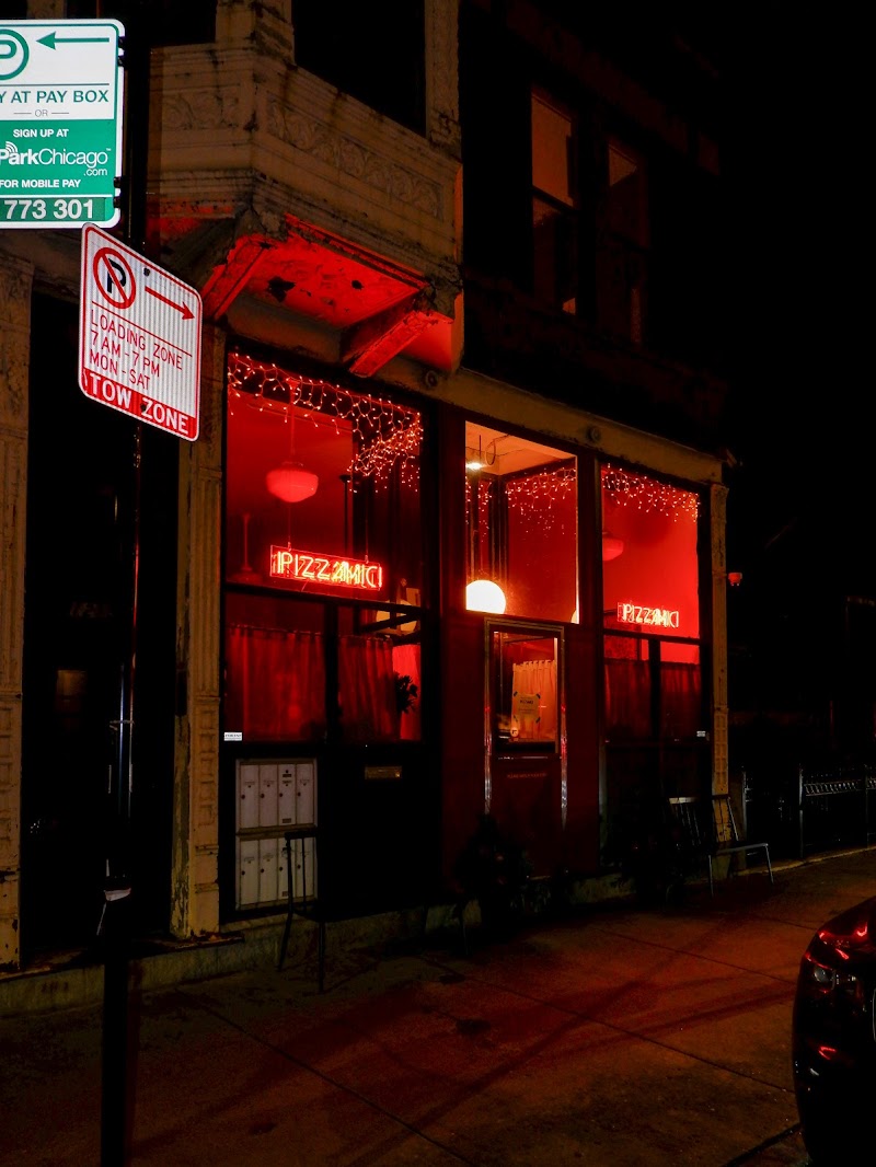 Pizz'amici / Chicago Place mentioned in saved reels