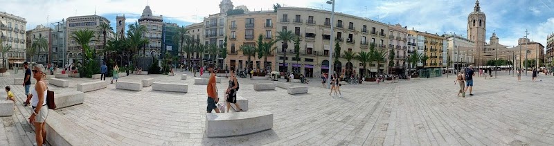 Plaza de la Reina / Valencia Place mentioned in saved reels