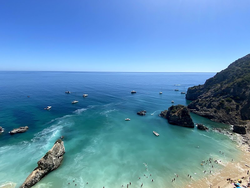 Praia da Ribeira do Cavalo / Lisbon
