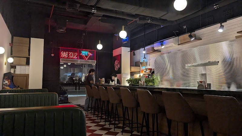 Pull Me Pizzeria / Dubai