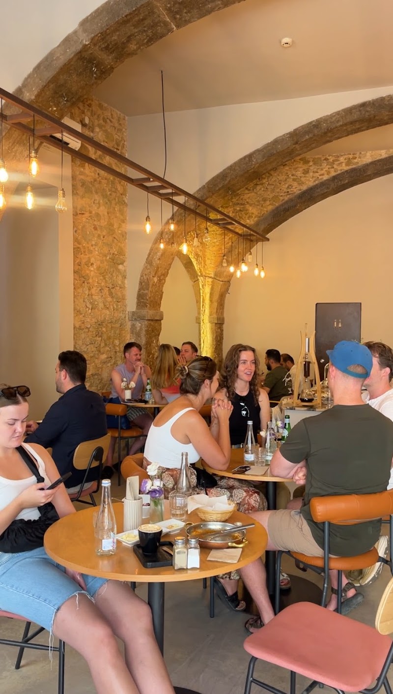 Quest / Lisbon Place mentioned in saved reels