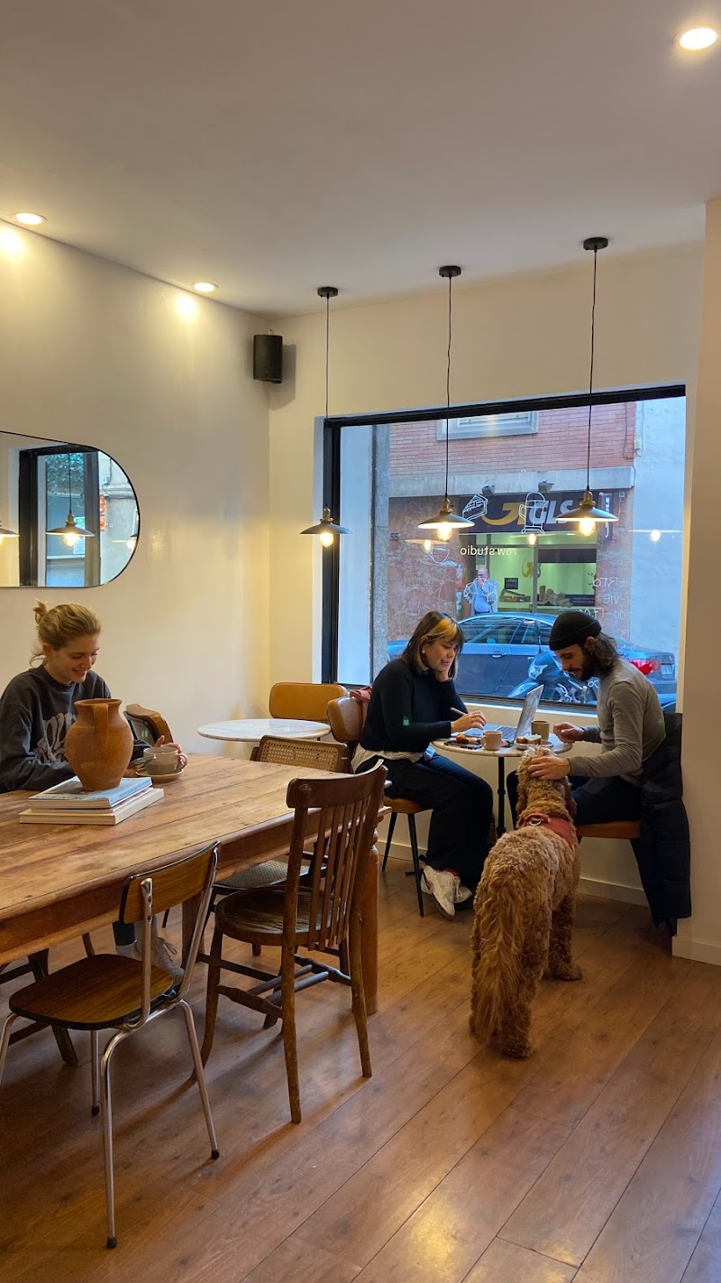 Raw Studio / Sarrià