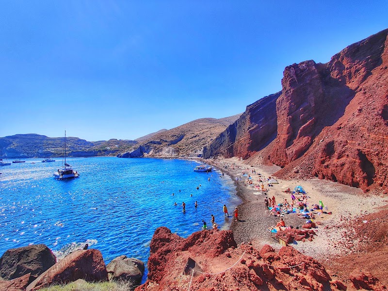 Red Beach / Santorini Place mentioned in saved reels