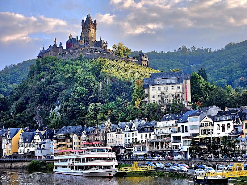 Reichsburg Cochem / Cochem Place mentioned in saved reels
