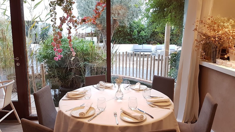 Restaurant Napicol / Valencia Place mentioned in saved reels