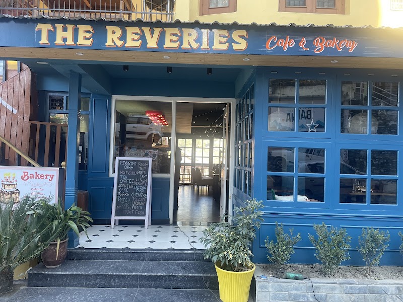 Reveries Cafe / Naggar
