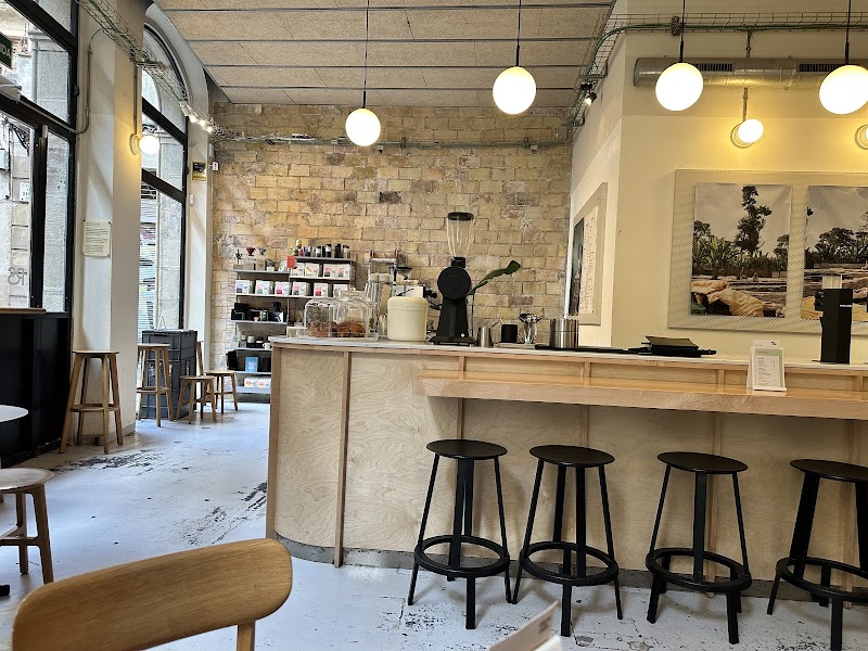 Right Side Coffee / Gótico