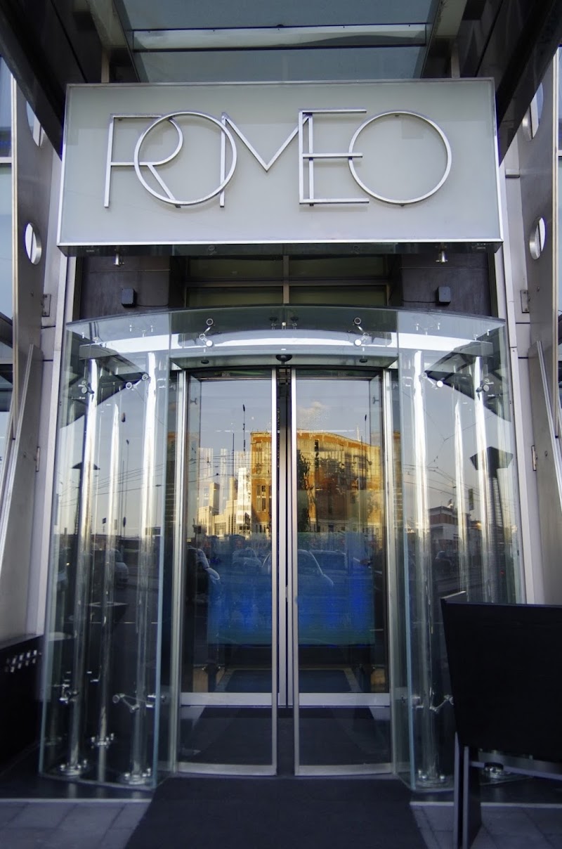 Romeo Hotel / Napoli
