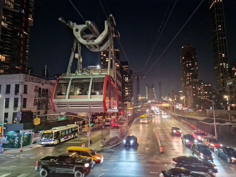Roosevelt Island Tram / NYC Place mentioned in saved reels