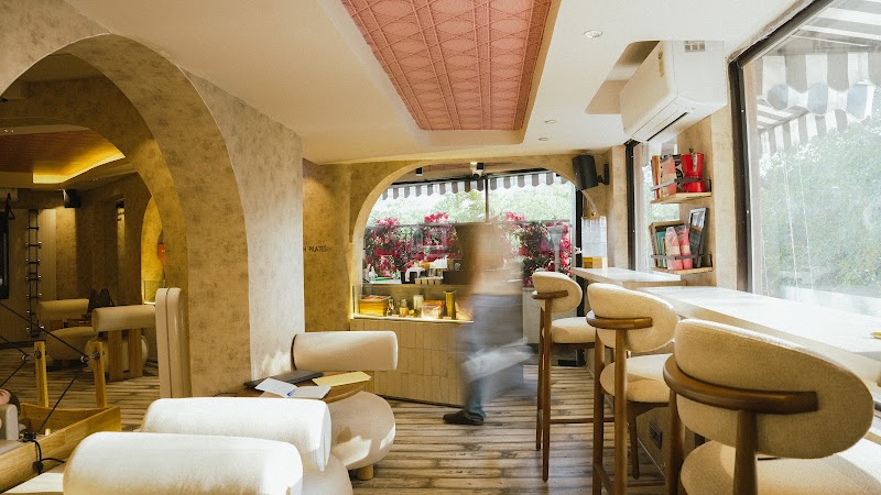 Rossette Coffee Lab / Khan Market Place mentioned in saved reels