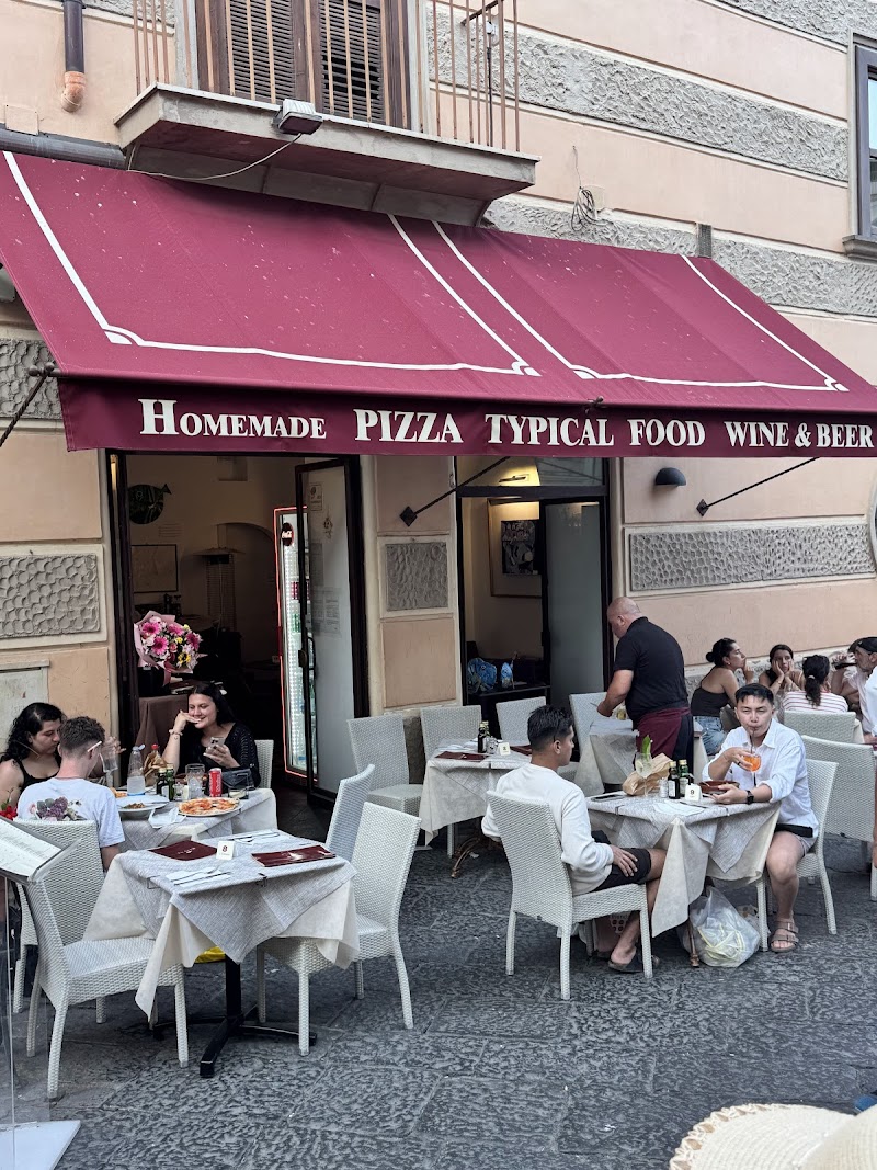 Royal Restaurant / Alexandria, VA Place mentioned in saved reels