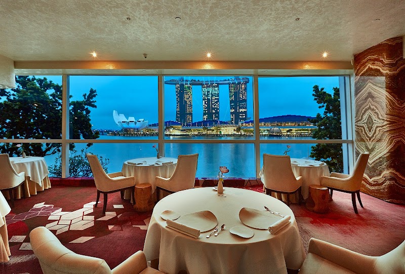 Saint Pierre / Singapore