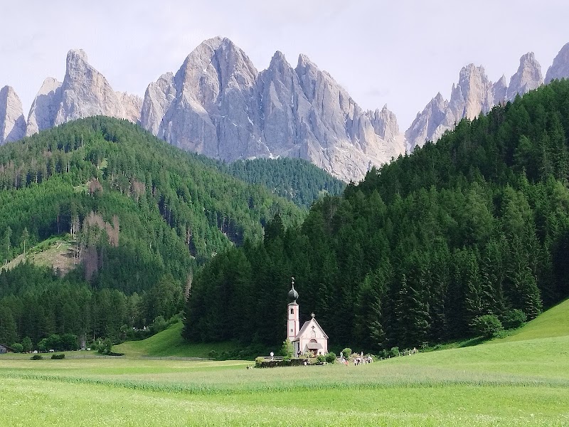 San Giovanni Church / Dolomites