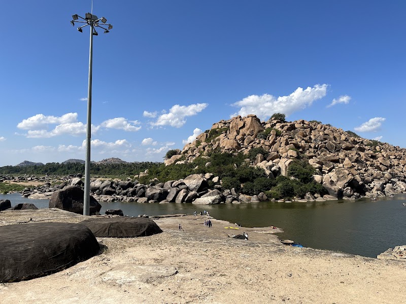 Sanapur Lake / Hampi