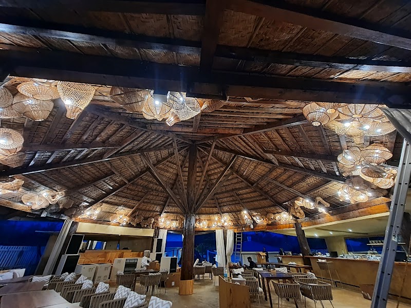 Saz On The Beach / Morjim