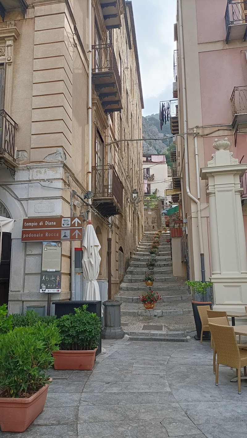 Scalinata di Via Fiore / Cefalù Place mentioned in saved reels