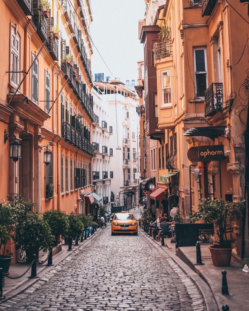 Serdar-ı Ekrem Caddesi / Beyoğlu