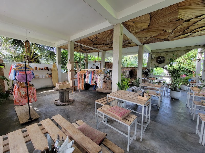 Shady lane / Mirissa