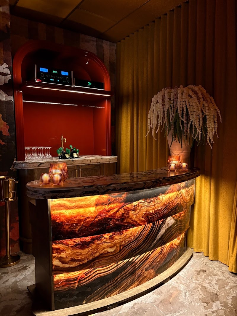 Sirrah / Meatpacking Place mentioned in saved reels