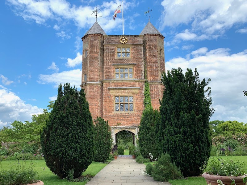 Sissinghurst Castle / Kent Place mentioned in saved reels