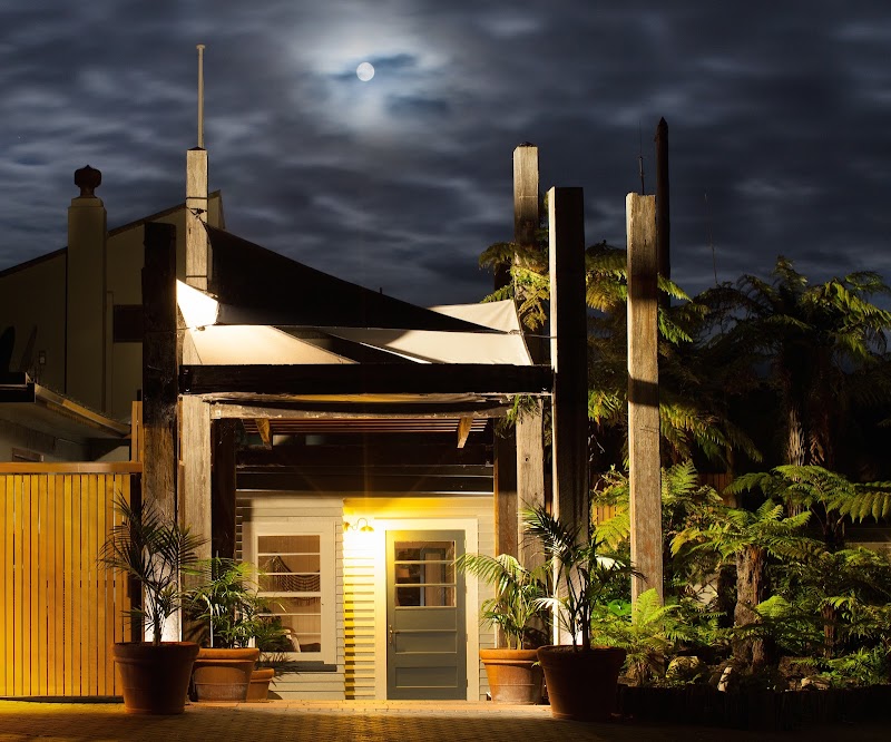 Solitaire Lodge / New Zealand Place mentioned in saved reels