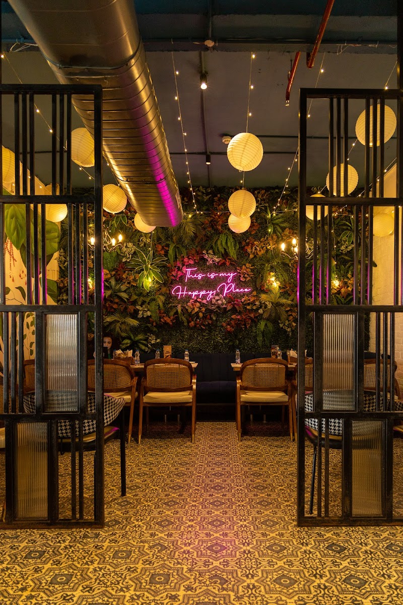 Spezia Bistro / Sector 104