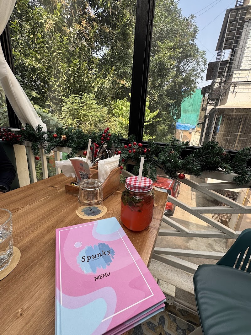 Spunky Cafe / Mumbai