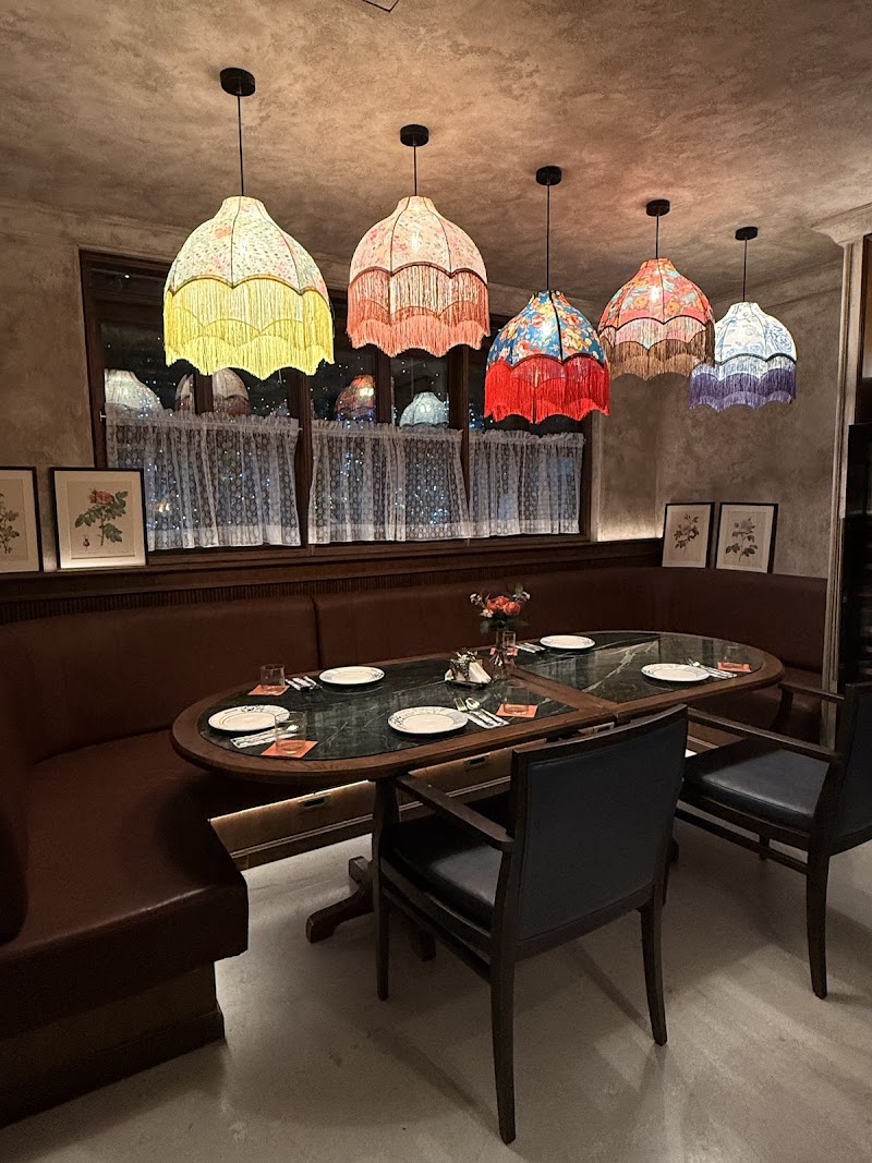 Sri's Room / Bangkok