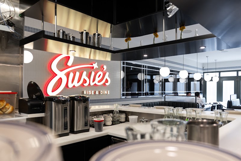 Susie's Rise & Dine / Toronto