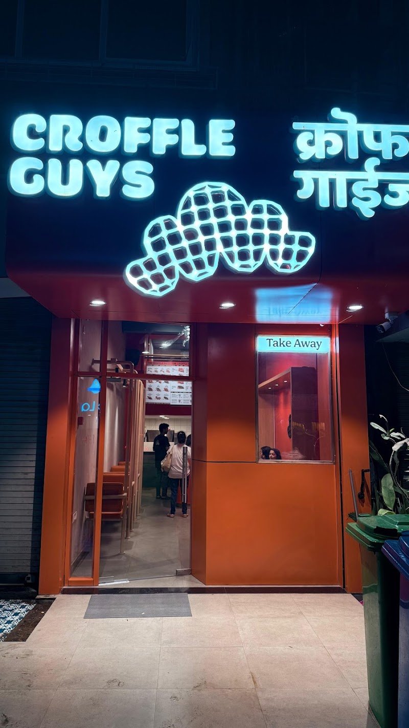 The Croffle Guys / Saket